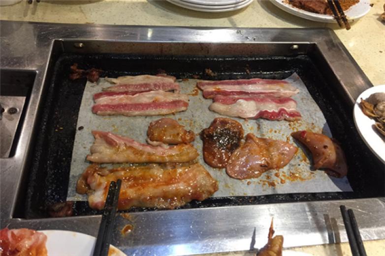 金釜轩韩式自助烤肉加盟