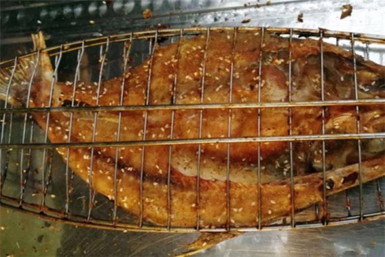 香呷呷烤鱼加盟