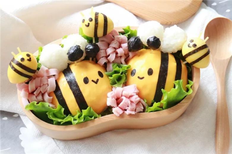 保定小蜜蜂家常菜加盟