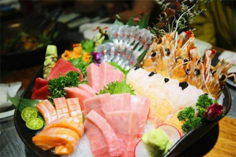 鱼舍日式料理加盟