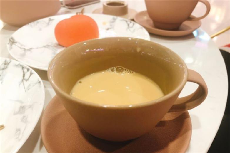 葉语手治奶茶加盟