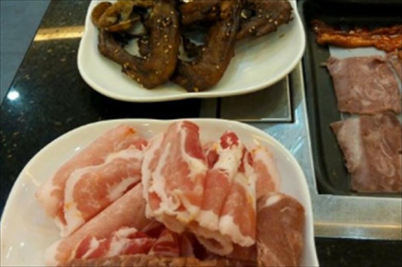 江南金草帽韩式自助烤肉加盟
