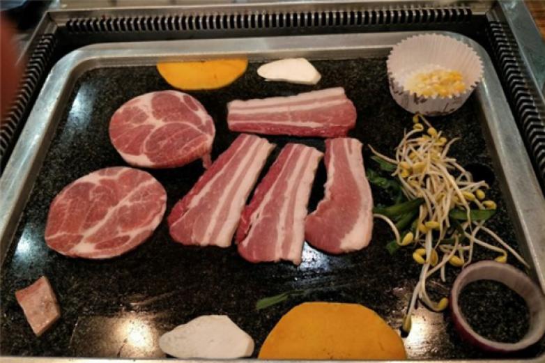 金豬家韓式料理石板烤肉加盟