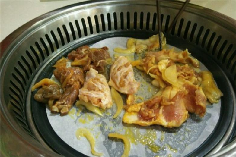 韩国渝纸上烤肉加盟