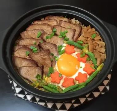 多口福煲仔饭