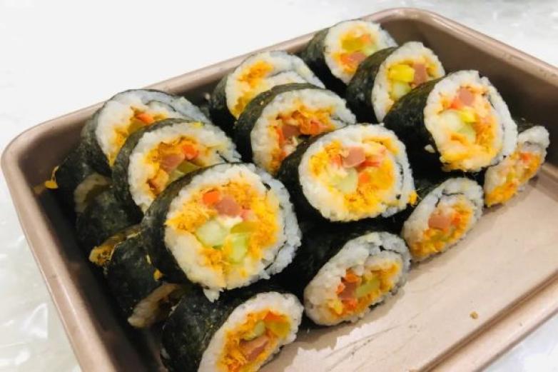 霞寿司加盟