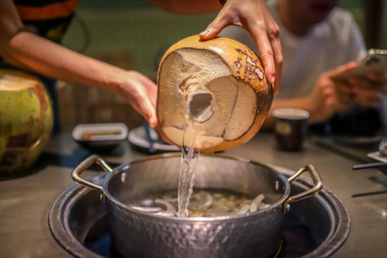 登打士花胶鸡椰子鸡加盟