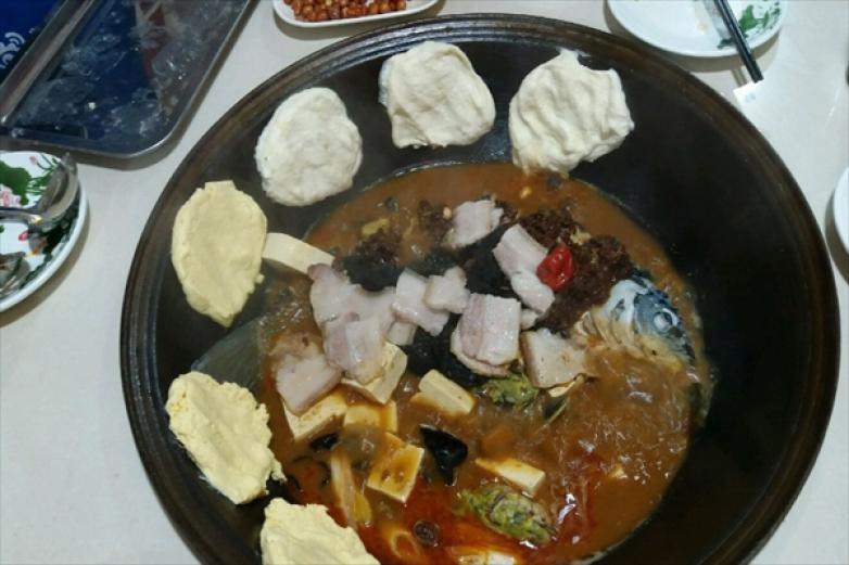 灶台王铁锅炖菜加盟