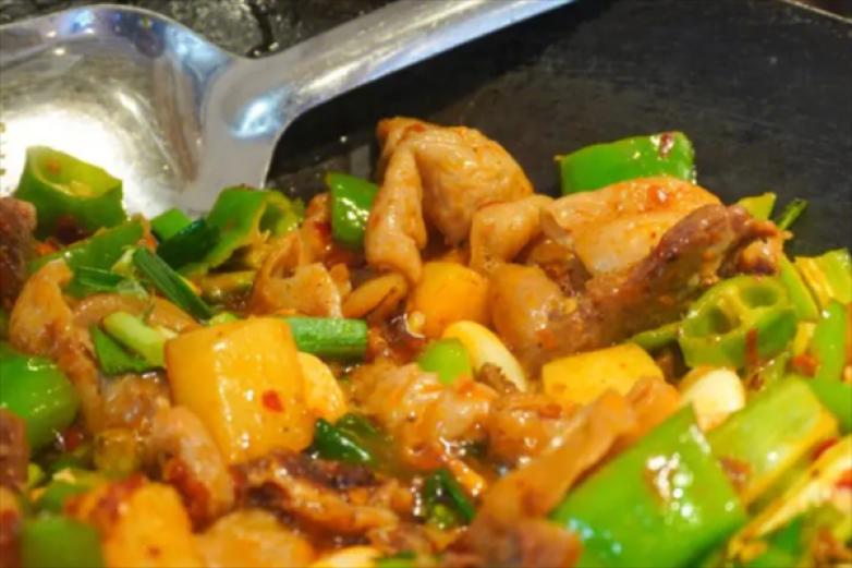 鑫鸿煲仔饭加盟