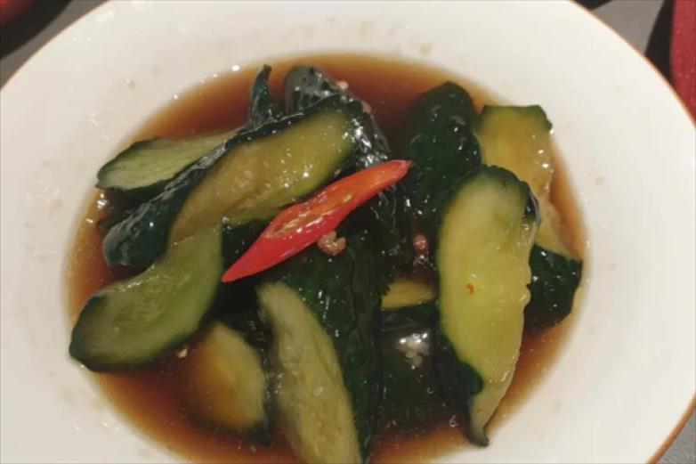 蟹小萌肉蟹煲加盟