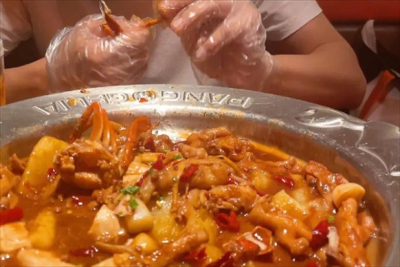 小资味肉蟹煲加盟