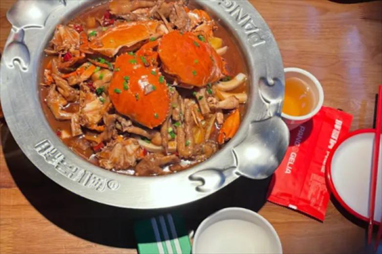 蟹珽沣肉蟹煲加盟