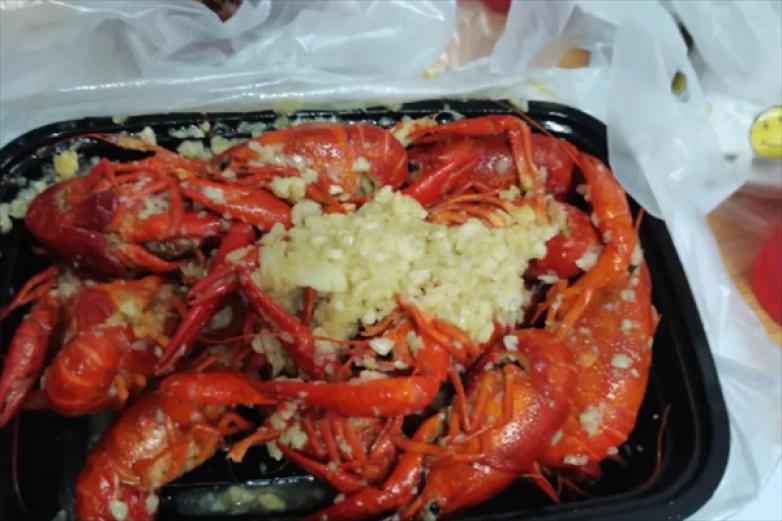 Crayfish小龙虾肉蟹煲加盟