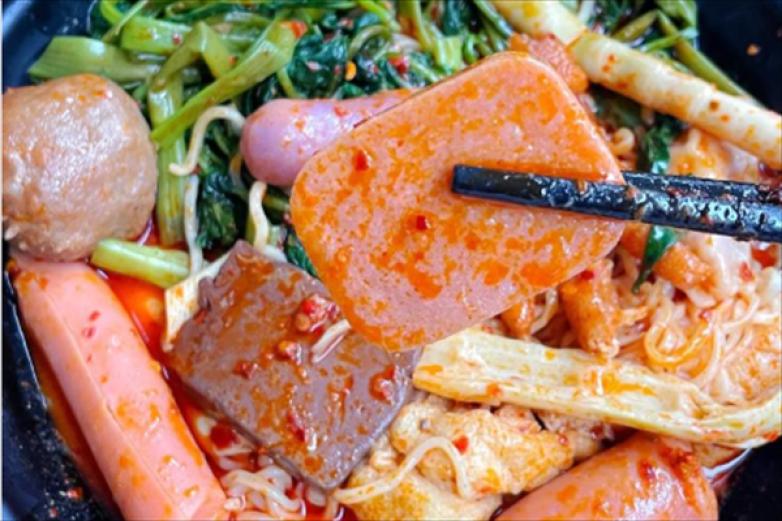 蜀乡一锅串串香加盟