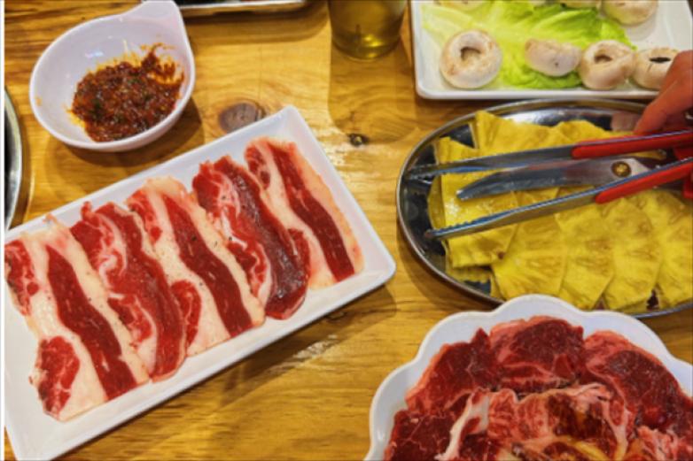 伍学长羊肉串烧饼加盟