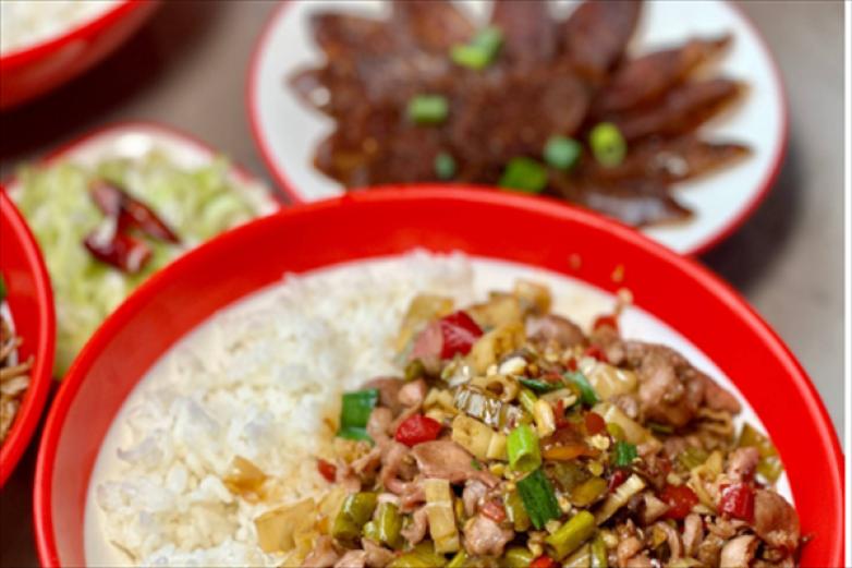 状元三杯鸡盖码饭加盟