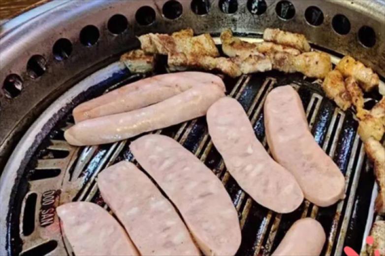 老炭长烤肉加盟