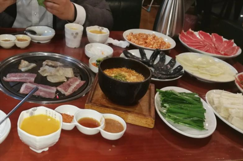 神路居烤肉馆加盟
