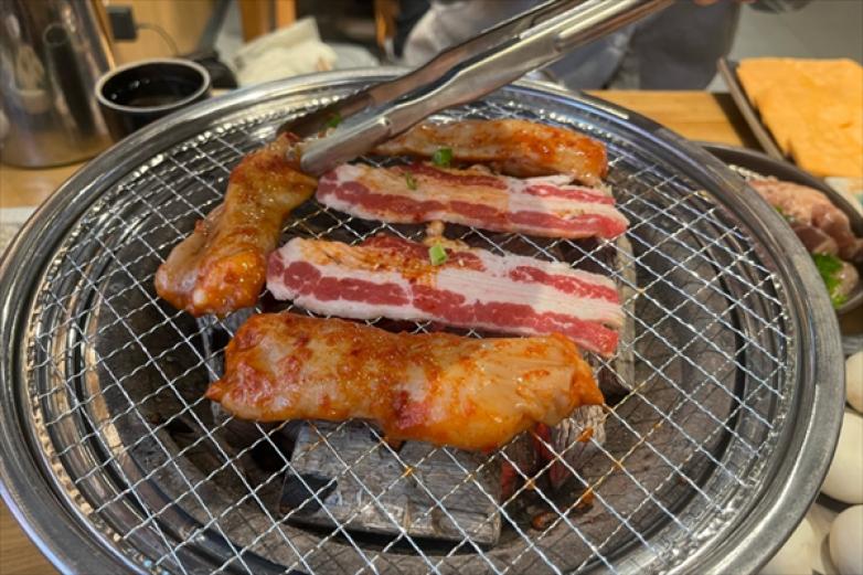 韩园烤肉城加盟