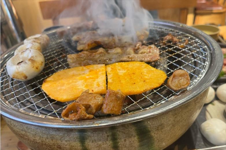 韩园烤肉城加盟
