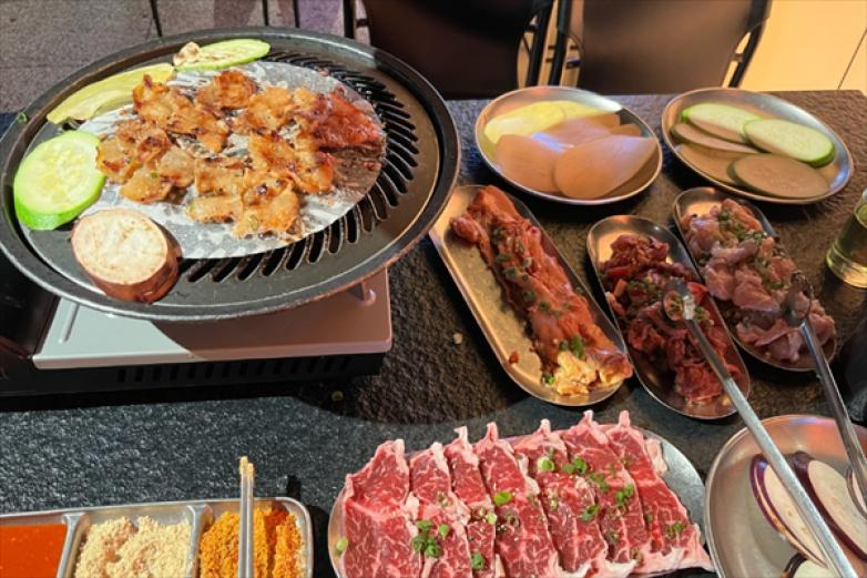京少碳烤肉加盟