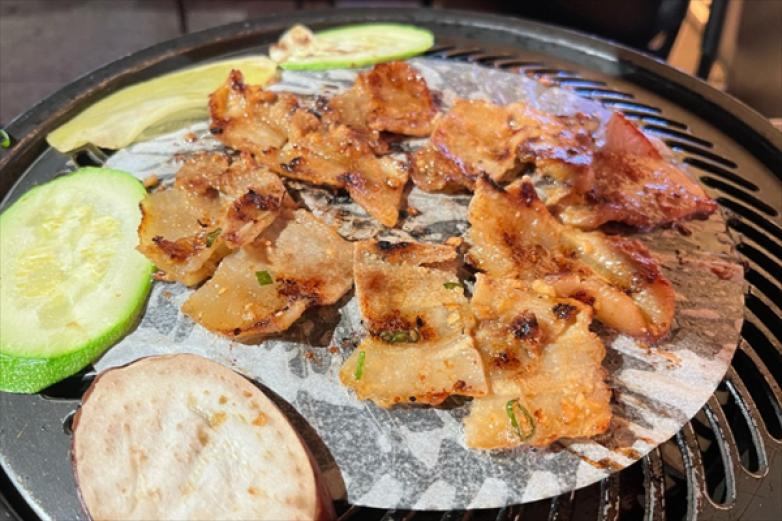 京少碳烤肉加盟