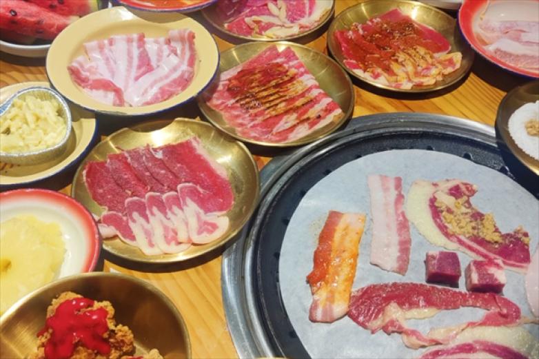 千山烤肉加盟