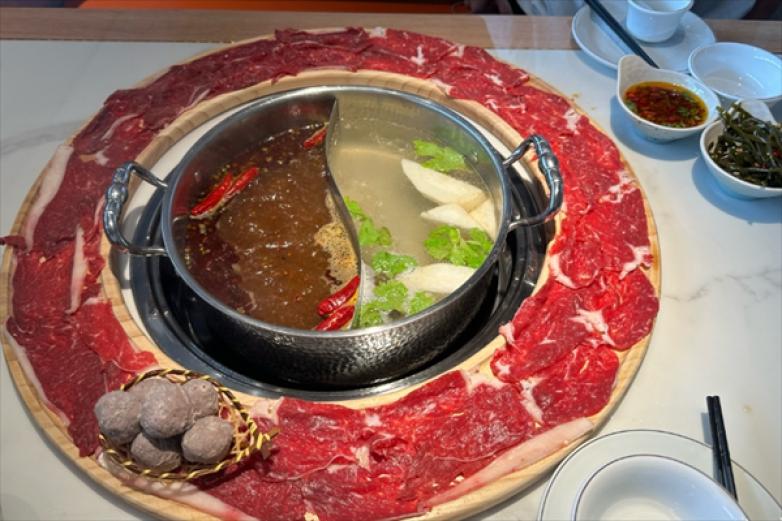 鲜牛时尚潮汕牛肉火锅加盟