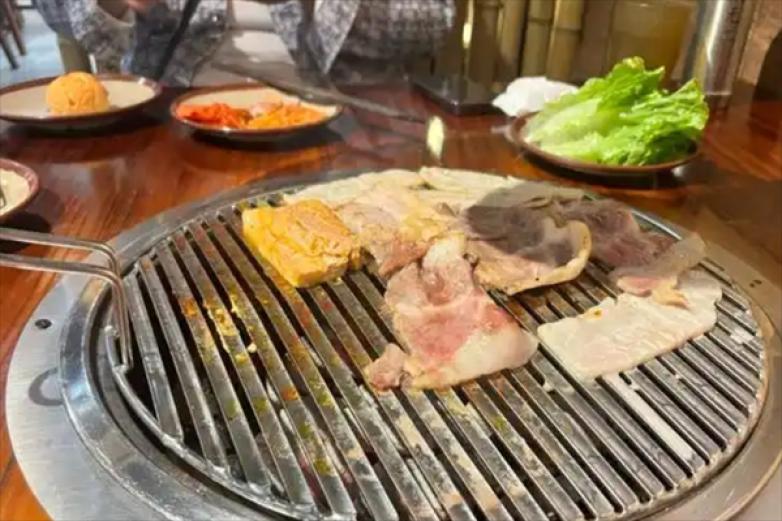 故乡烤肉加盟
