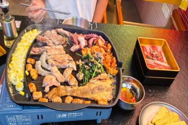 腾牛烤肉加盟