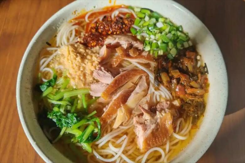 弥勒土鸡米线加盟