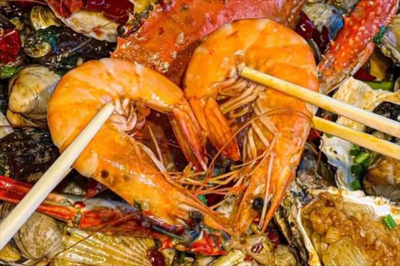 鲜界大连海鲜烧烤加盟