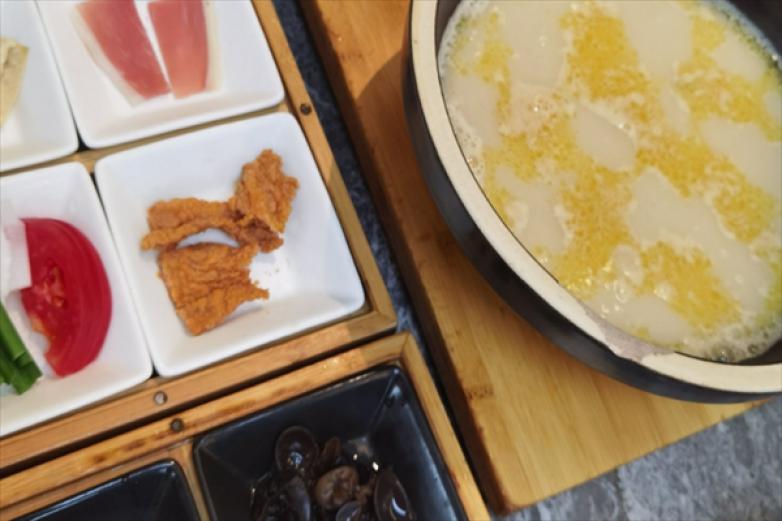 悦YY米线加盟