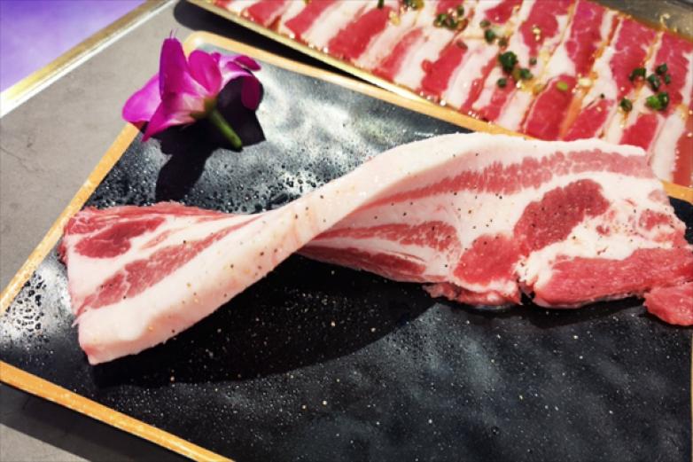 哦吧碳火烤肉加盟