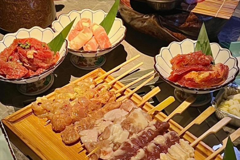 猫记海鲜烤肉店加盟