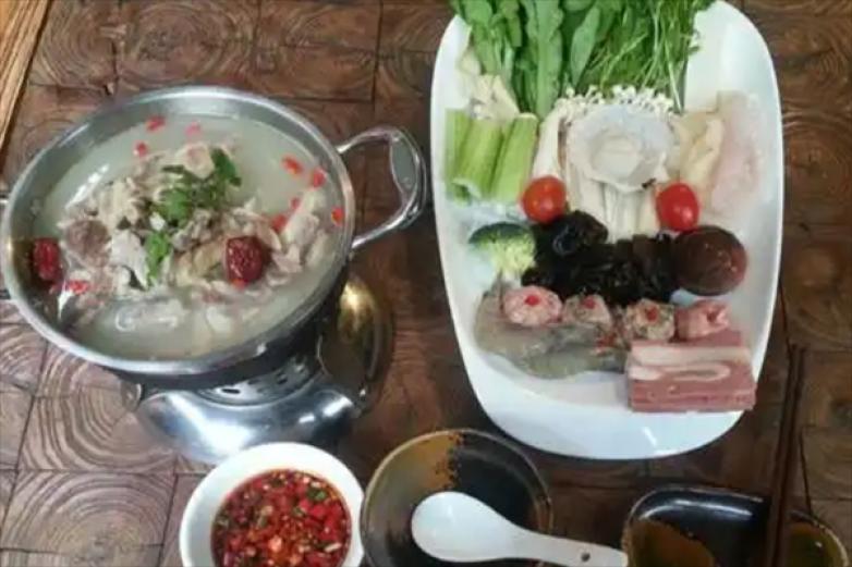 饺子大骨头自助加盟