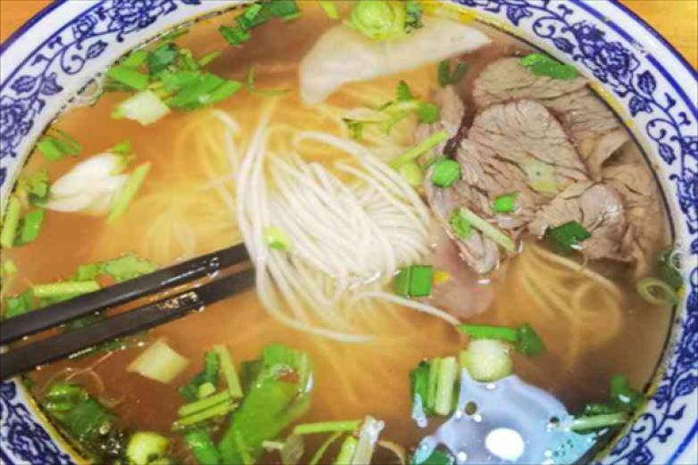 包臣香骨汤牛肉面加盟