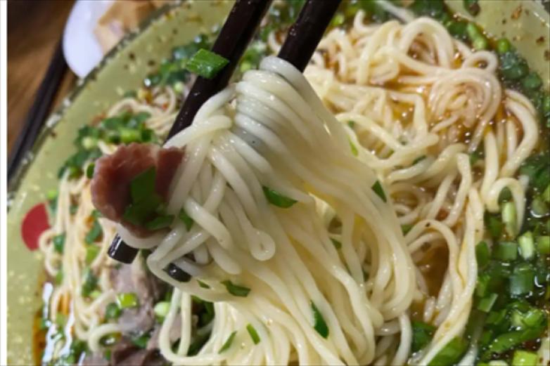 加多牛牛肉板面加盟