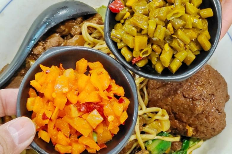 快跑鱼小乐烤鱼捞饭加盟