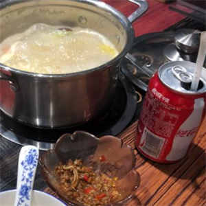 冒火鲜生火锅