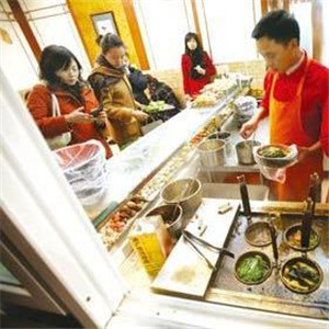 鲜小二私房麻辣烫