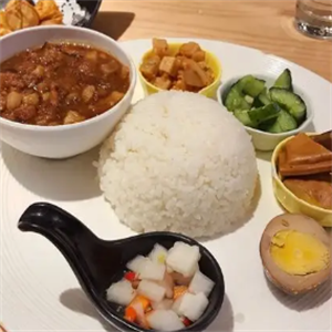 甏肉拌饭