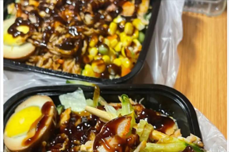 肉肉拌饭加盟