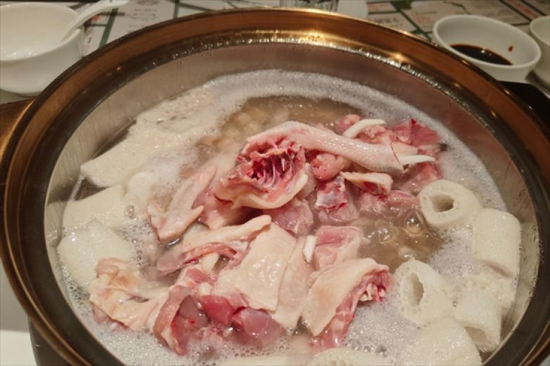 酸小七酸菜鱼加盟