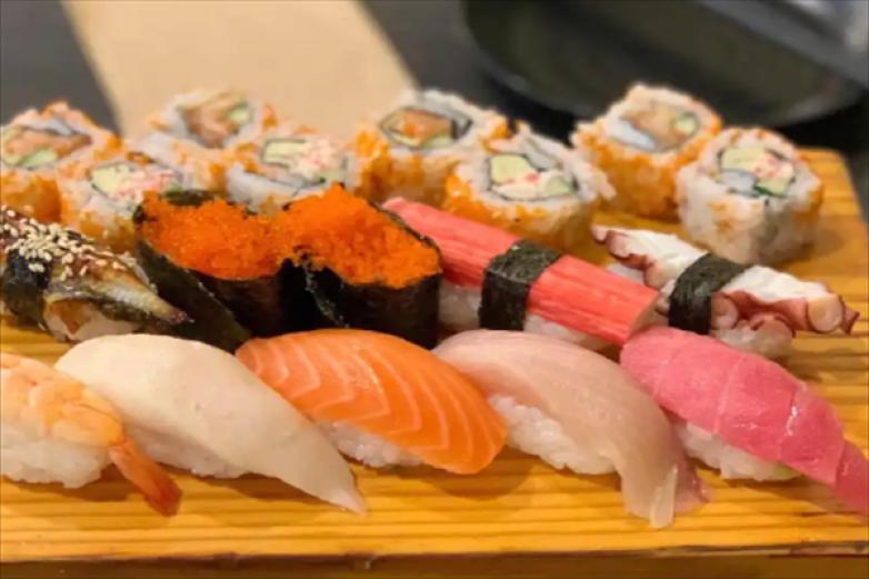 荷裕猫叔精致日料加盟