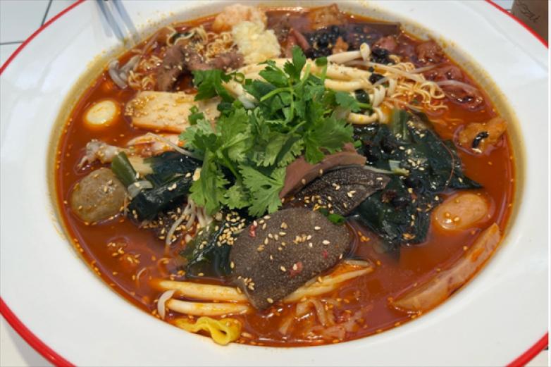 小亲新麻辣烫加盟
