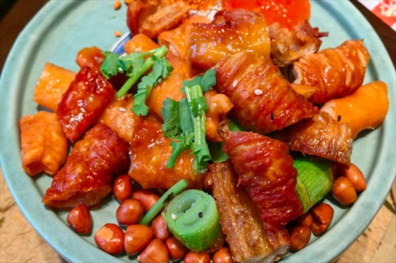 苗家煲仔饭加盟