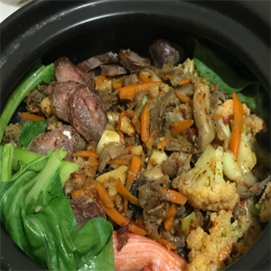 麦香居煲仔饭