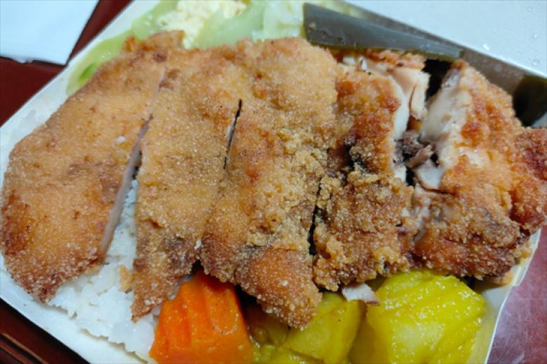 台式香辣鸡排饭加盟
