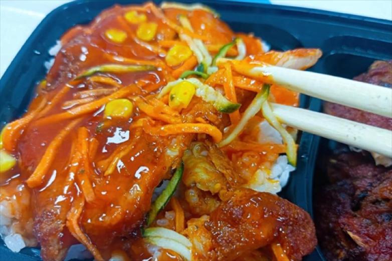 台式香辣鸡排饭加盟